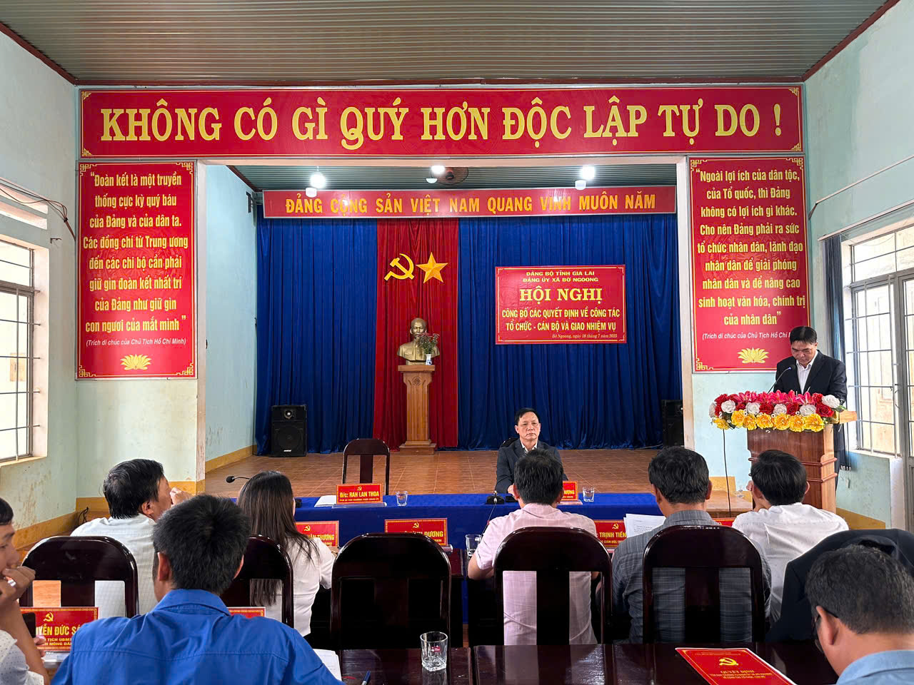 Đồng chí Rah Lan Thoa phát biểu chỉ đạo tại Hội nghị